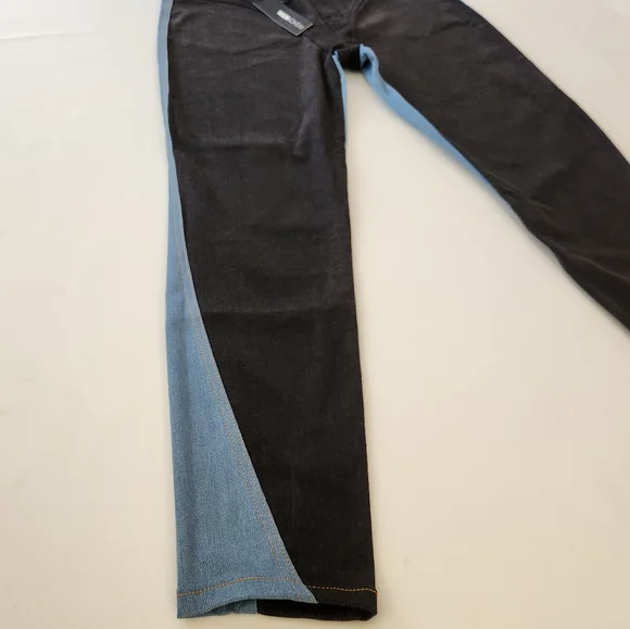 Stylish Blue and Black Women's Jeans - Picture 7 of 16